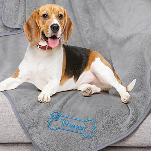 Atdesk Personalized Dog Blanket, Embroidered Fleece Pet Blanket with Name and Paws, Super Soft Fluffy Cat Blanket Sleep Mat for Couch Car Bed Outdoors, Pet Gift (Grey)