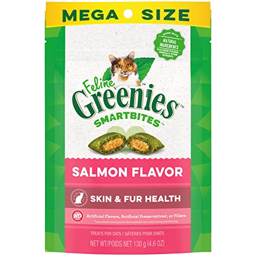 Greenies Feline Smartbites Skin & Fur Crunchy and Soft Natural Cat Treats, Salmon Flavor, 4.6 oz. Pack